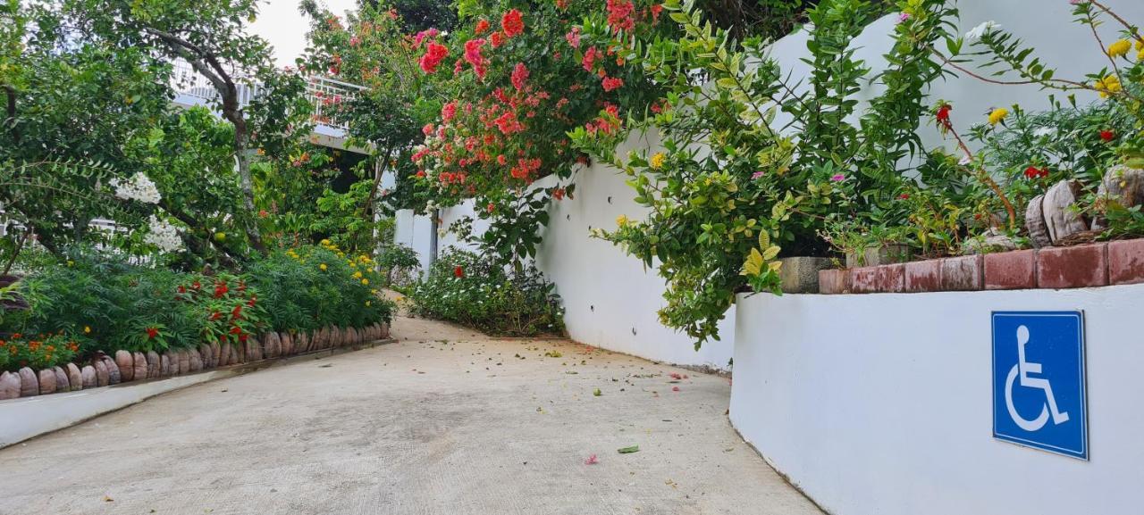 Harmony Self-Catering Apartments Beau Vallon  Exterior photo