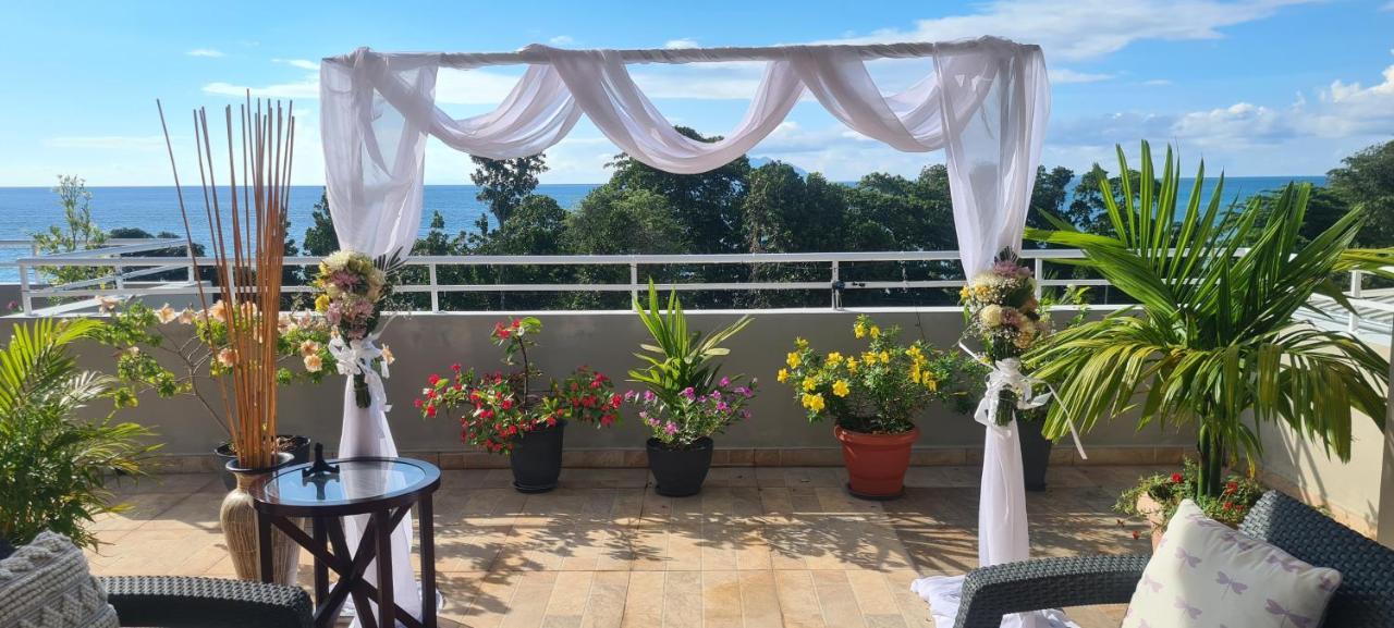 Harmony Self-Catering Apartments Beau Vallon  Exterior photo