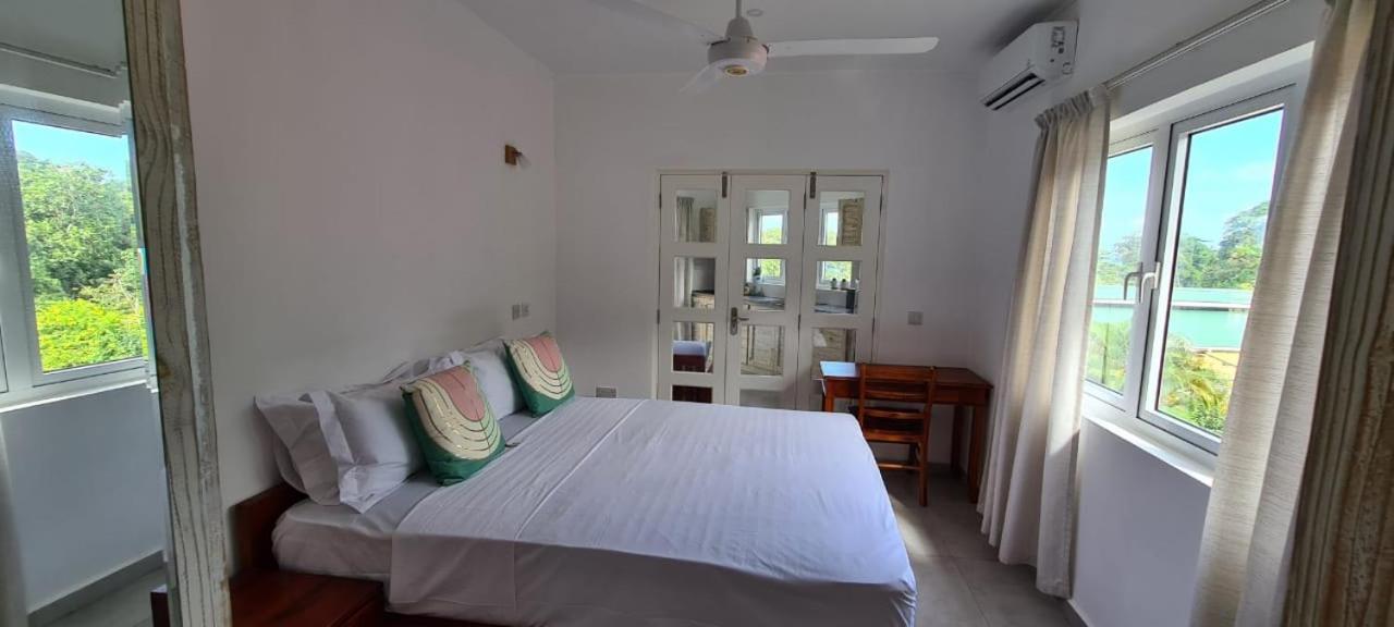 Harmony Self-Catering Apartments Beau Vallon  Exterior photo